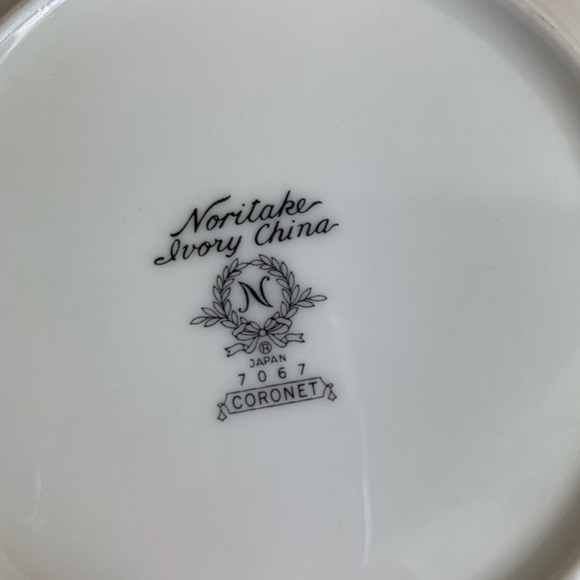 NORITAKE IVORY CHINA 7067 CORONET SALAD PLATE - Picture 2 of 6